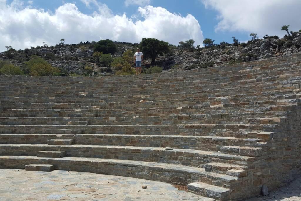 Villa Strata Kardhamiana エクステリア 写真