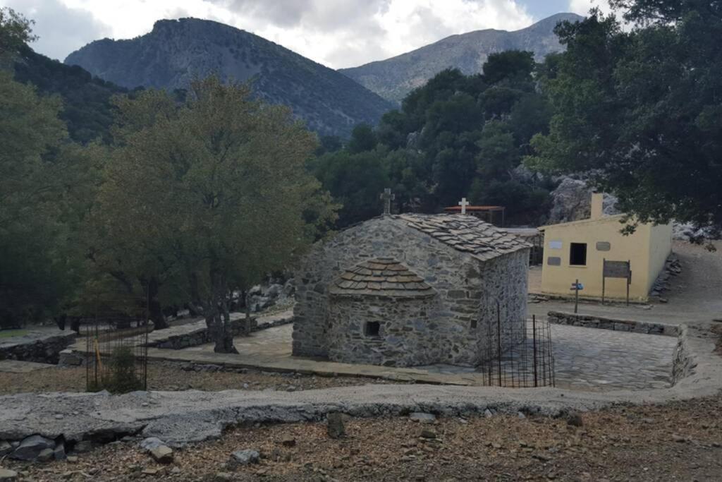Villa Strata Kardhamiana エクステリア 写真