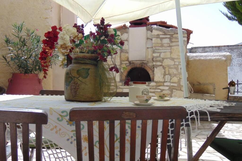 Villa Strata Kardhamiana エクステリア 写真