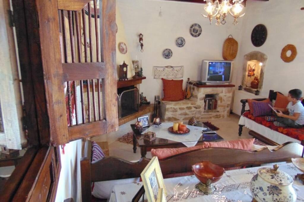 Villa Strata Kardhamiana エクステリア 写真