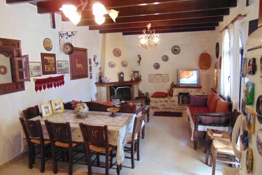 Villa Strata Kardhamiana エクステリア 写真